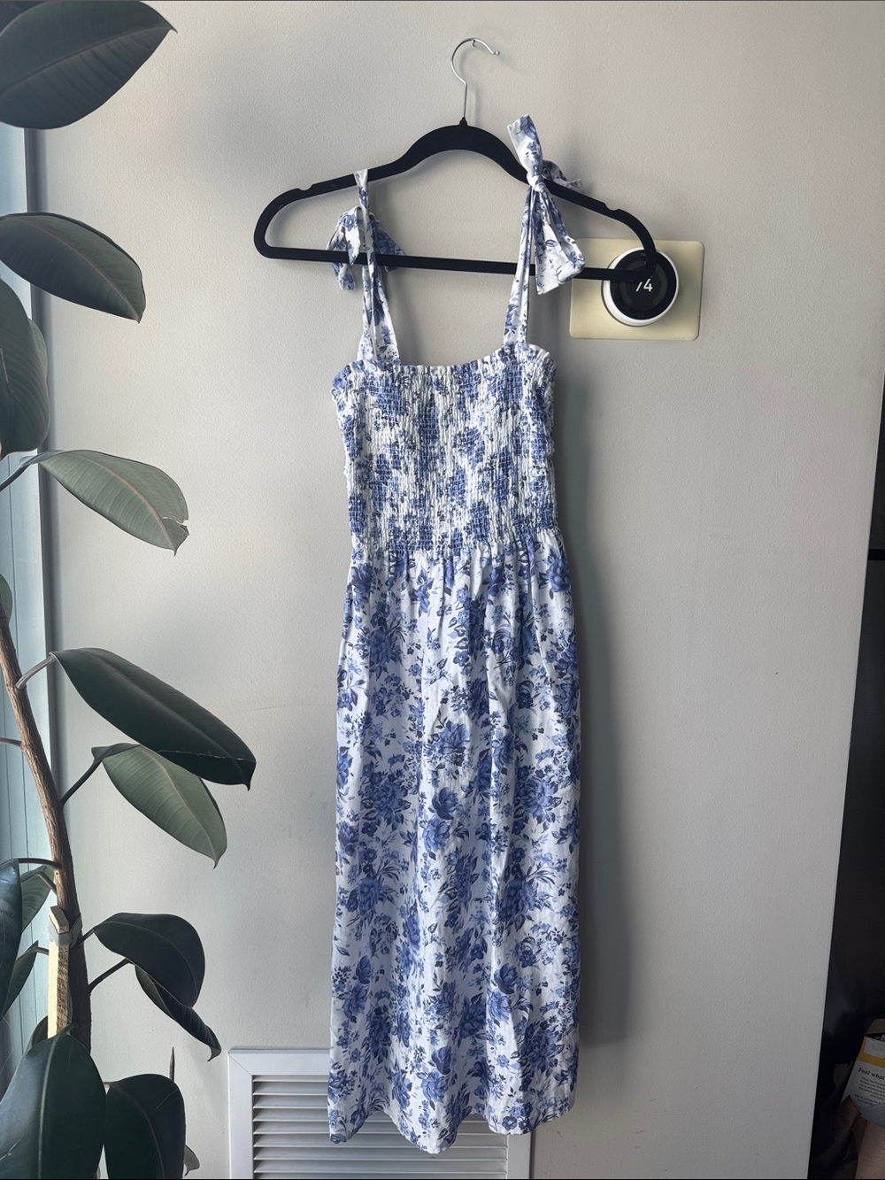Aritzia Wilfred Linen Blue Floral Tie-Shoulder Midi Dress - Blue